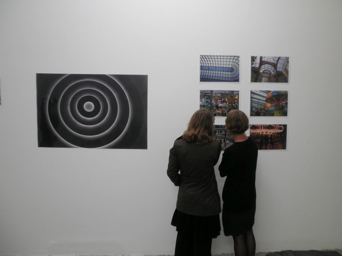 Walter Benjamin in the Mall of America — installation view, two viewers